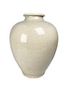 WHITE GLAZE VASE OF XING KILN IN SUI DYNASTY