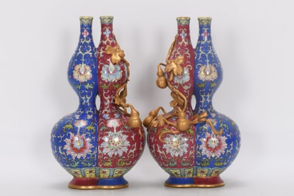 QING DYNASTY ENAMEL-CARVED PORCELAIN GOURD BOTTLE
