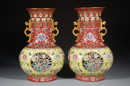 QING DYNASTY ENAMEL PAINTED REVOLVING VASE