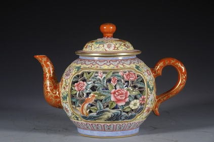 QING DYNASTY ENAMEL POT
