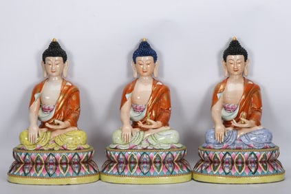 QING DYNASTY PORCELAIN THREE TREASURES BUDDHA