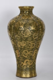 QING DYNASTY TEA LEAVES GOLD-PAINTED VASE
