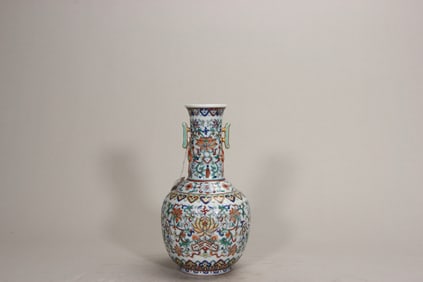 DOUCAI VASE FROM THE QING DYNASTY