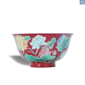Qing Kangxi period a Small imperial famille-rose bowl with lotus patterns on a rouge red ground