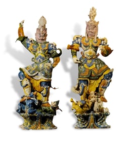 Tang Dynasty A pair of tri-color Heavenly King figurines