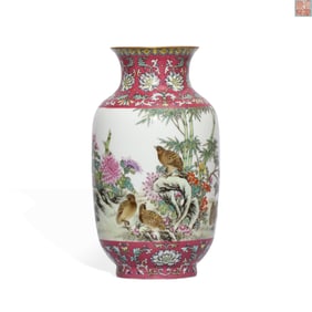 Qing Dynasty Qianlong period, Famille rose lantern-shaped vase with "peace and prosperity"