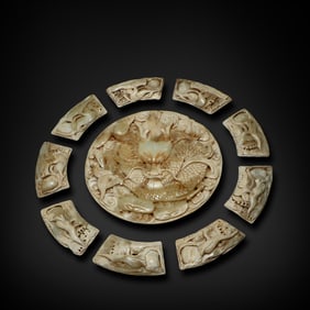Ming Dynasty or earlier Jade belt plaque with dragon patterns