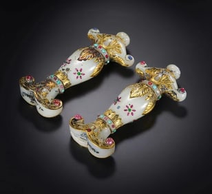 QING DYNASTY WHITE JADE KNIFE HANDLE COVERED WITH GOLD AND INLAID WITH GEMSTONES
