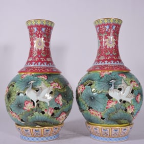 QING DYNASTY ENAMEL LOTUS POND MANDARIN DUCK VASE