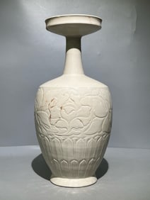 SONG DYNASTY DING KILN CARVED PLATE-MOUTH VASE