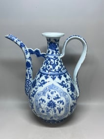 MING DYNASTY BLUE AND WHITE LOTUS FLOWER POT