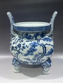MING DYNASTY BLUE AND WHITE PINE, BAMBOO AND PLUM STOVE
