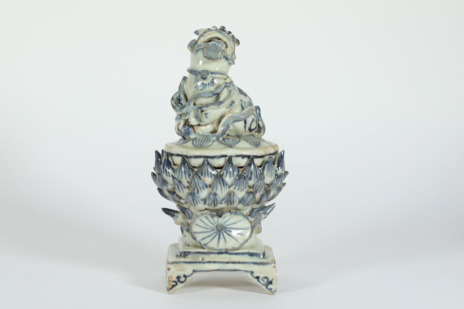 YUAN DYNASTY BLUE AND WHITE PORCELAIN INCENSE BURNER