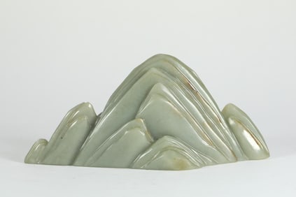 QING DYNASTY HETIAN JADE PEN HOLDER