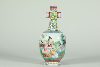 QING DYNASTY ENAMEL-PAINTED FIGURE DOUBLE-EARED VASE
