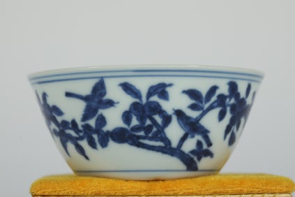 MING DYNASTY BLUE AND WHITE FLOWER AND BIRD CUP