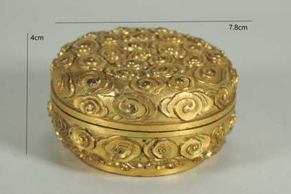 GILT BRONZE CLOUD PATTERN BOX FROM THE QING DYNASTY
