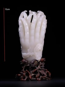 QING DYNASTY HETIAN JADE BUDDHA HAND