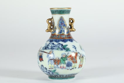QING DYNASTY DOUCAI INFANT PLAY VASE