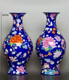 QING DYNASTY BLUE GLAZED FAMILLE ROSE FLORAL VASE