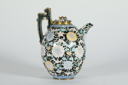 QING DYNASTY COPPER-BODIED PAINTED ENAMEL TEAPOT