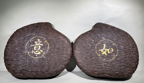 AGARWOOD PEACH-SHAPED BOX WITH INSCRIPTION BY A QING DYNASTY