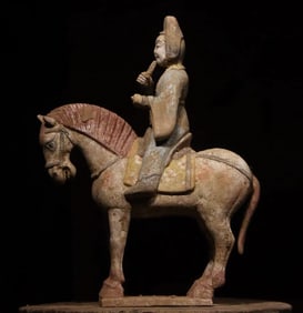 TANG DYNASTY PAINTED FIGURES ON HORSEBACK