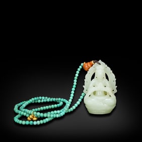 Qing Dynasty Hetian white jade Avalokiteshvara pendant