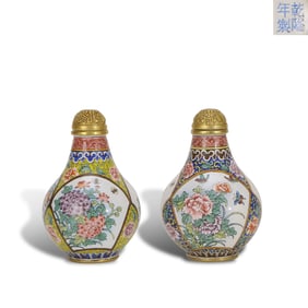 Qing Dynasty Qianlong period, A set of enamel-on-copper snuff bottles with flower and butterfly