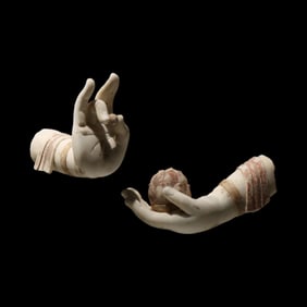 Tang Dynasty A pair of stone-carved Buddha's hands