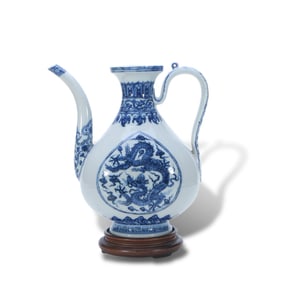Yongle period, Ming Dynasty Blue-and-white ewer with cloud and dragon patterns