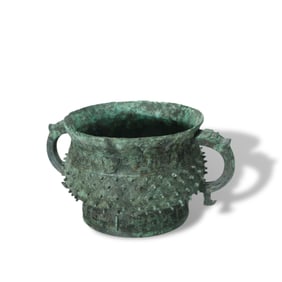 Shang Dynasty Bronze gui with nipple-shaped rivet patterns