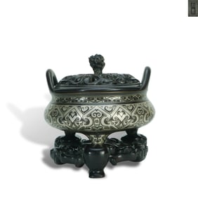 Ming Dynasty Bronze three-footed bridge-ear incense burner with silver-inlaid chi-dragon patterns,