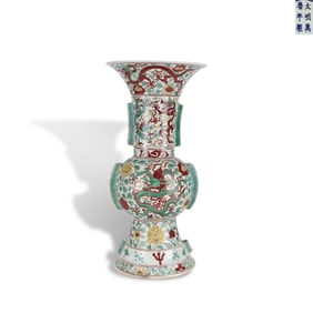 Ming Dynasty Wanli period, Five-color flower vase with dragon patterns and protruding blades