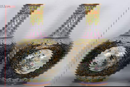 A PAIR OF BLUE-GLAZED VASES FROM THE QING DYNASTY