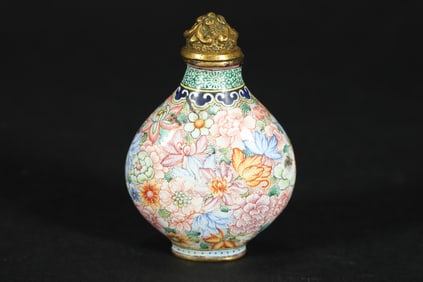 QING DYNASTY COPPER-BODIED PAINTED ENAMEL SNUFF BOTTLE