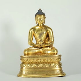 GILT BRONZE MONGOLIAN SHAKYAMUNI BUDDHA FROM THE QING DYNASTY