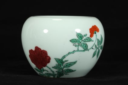 QING DYNASTY UNDERGLAZE RED WASH