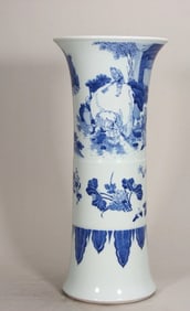 MING DYNASTY BLUE AND WHITE PORCELAIN VASE WITH FIGURES