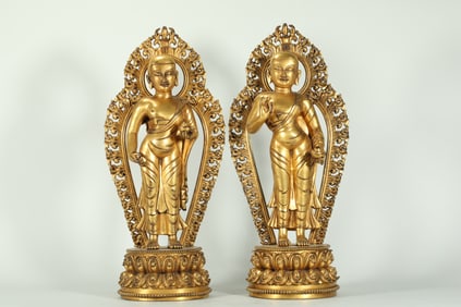 A PAIR OF GILDED ARHATS FROM THE MING DYNASTY