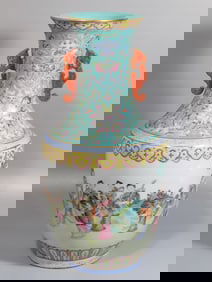 QING DYNASTY FAMILLE ROSE FIGURINE VASE