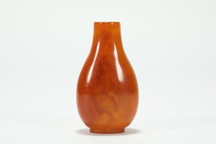 QING DYNASTY AMBER SNUFF BOTTLE
