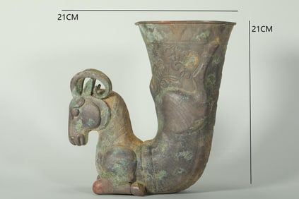 TANG DYNASTY SILVER GILT PERSIAN RAM'S HEAD RYOTEON CUP