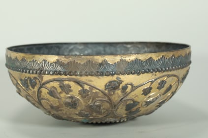 TANG DYNASTY PERSIAN SILVER GILDED BOWL