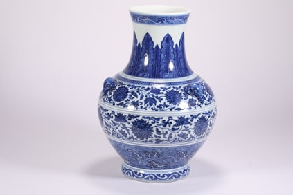QING DYNASTY BLUE AND WHITE THREE RAMS VASE