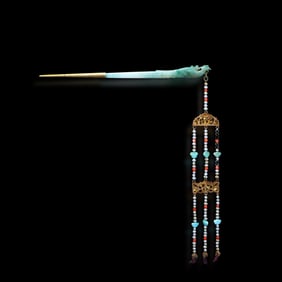 Qing Dynasty Gilt hairpin with jadeite phoenix and beaded tassels