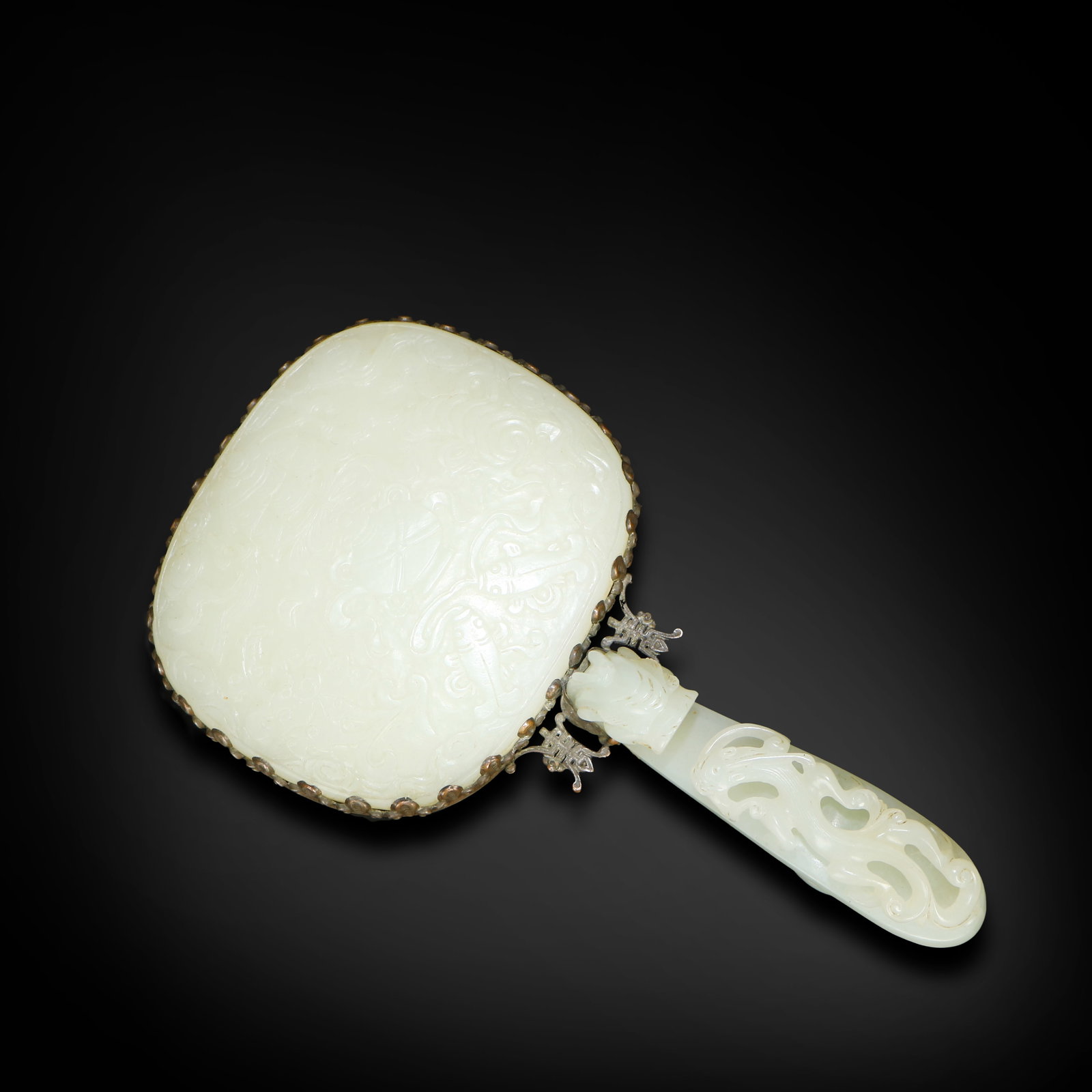 Qing Dynasty Bronze-handled hand mirror with Hetian white jade dragon hook and jade-inlaid "tile": Name Qing Dynasty Bronze-handled hand mirror with Hetian white jade dragon hook and jade-inlaid "tile" decoration Dimensions H:20.4cm W:11.2cm Condition Additional photographs and co