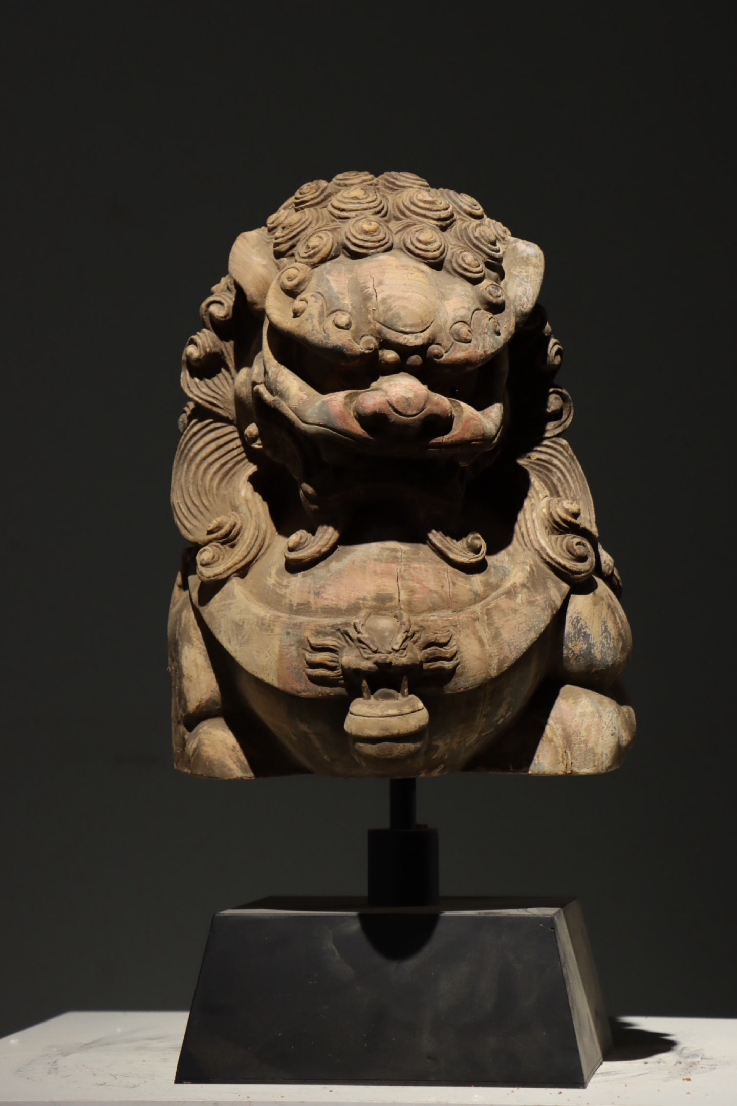 Ming Dynasty Wood-carved lion ornament (1 of 8)