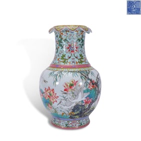 Qing Dynasty Qianlong period, Famille rose zun with ruyi cloud-shaped mouth, decorated with