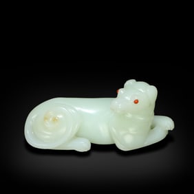 Qing Dynasty, Hetian white jade reclining dog ornament
